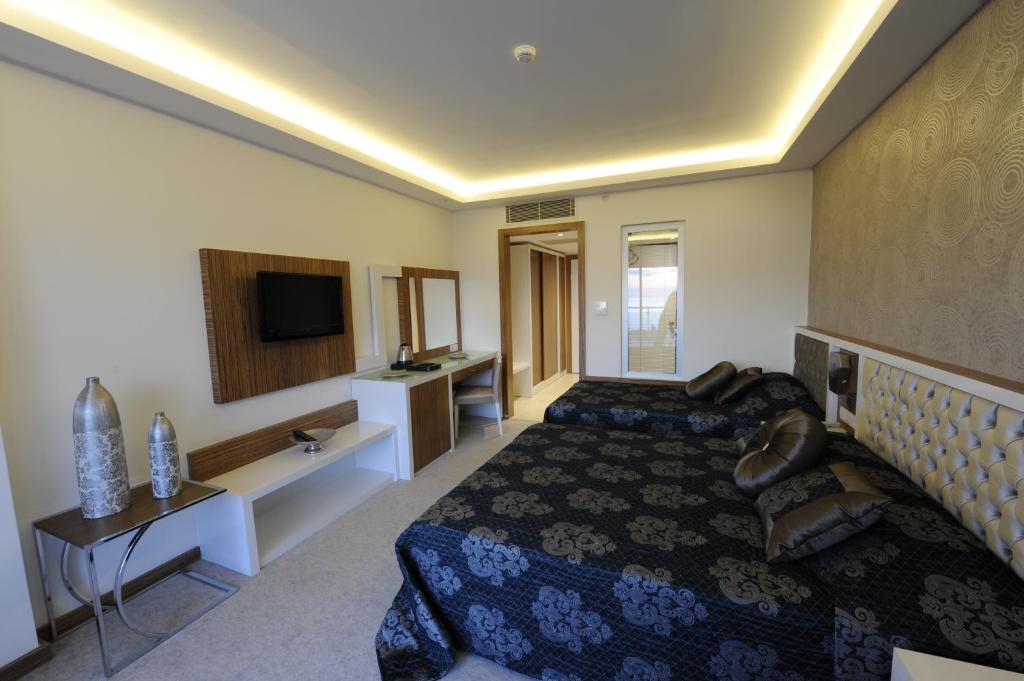 Standard Double or Twin Room with Sea View