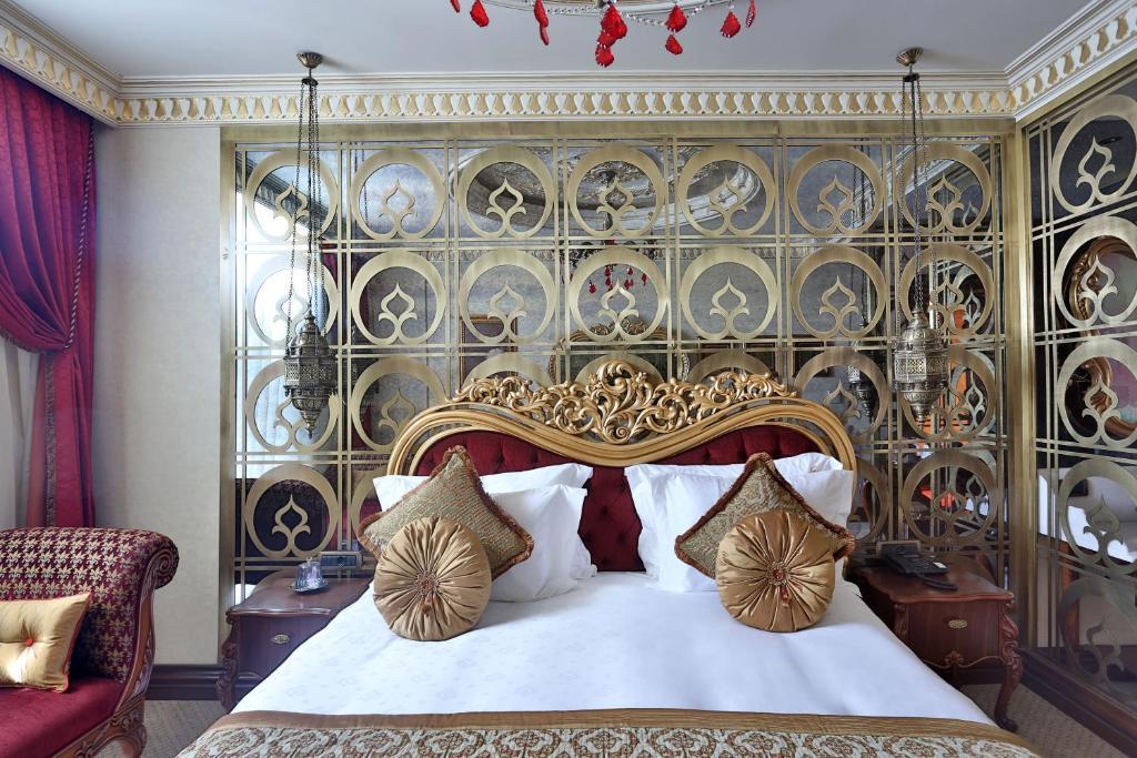 Deluxe Room with Golden Horn View