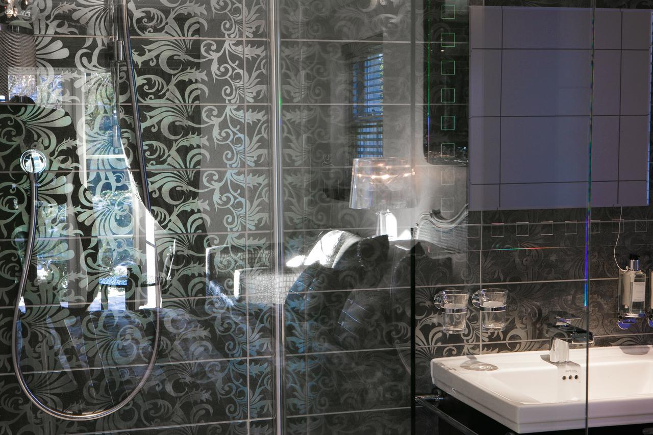 Bowness King Suite with Spa Bath