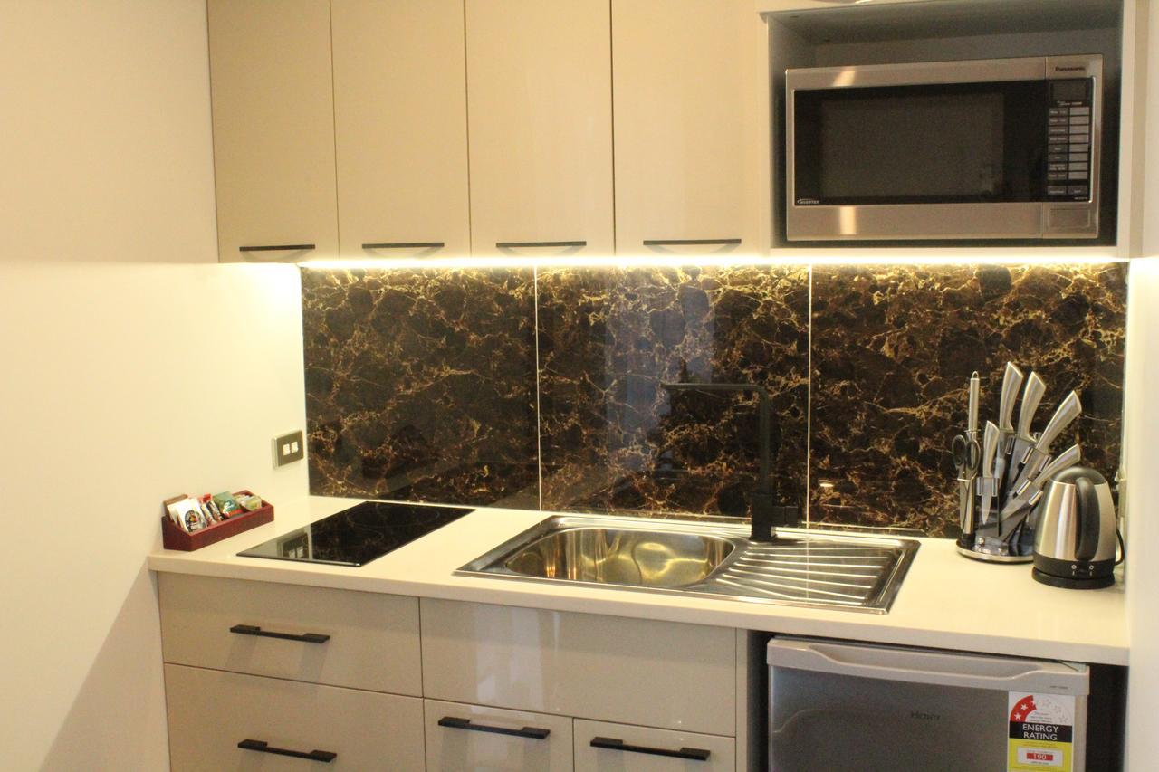 Studio,663604263:JPEG