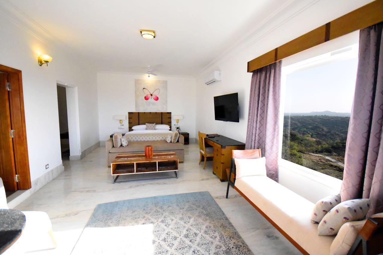 Plunge Pool Suite:: Early check in by 3 hrs till July'26