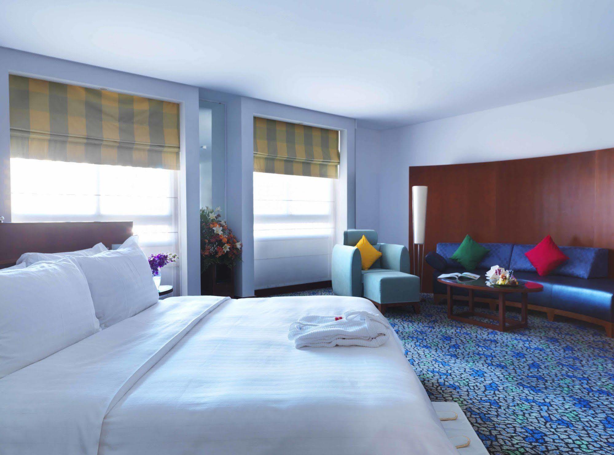 Executive Room - Lounge Access