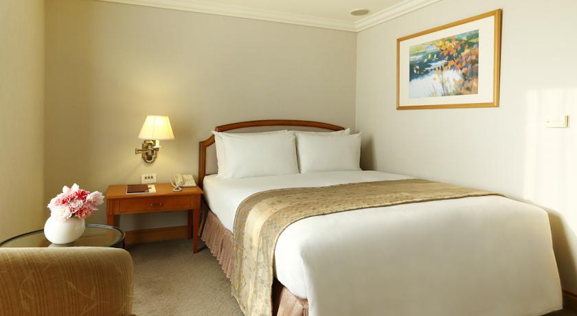Standard Business Room
