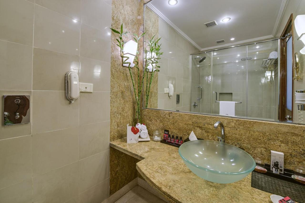 Premier Pool View Twin room with 20% Discount on Food and Beverage and Spa and 10% Discount on Laundry service
