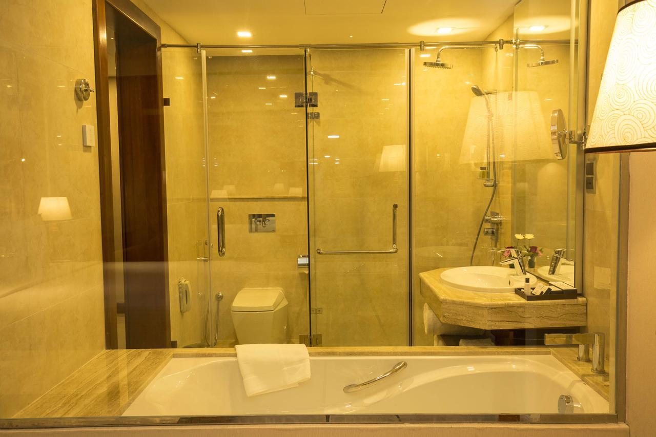 Signature Panorama Sea View King Room with Complimentary City Tour & Access to Beach Lounge