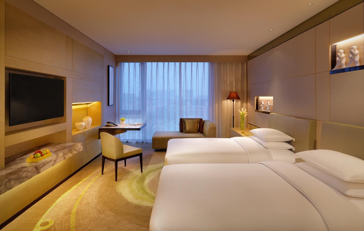 Twin Room - Club Access