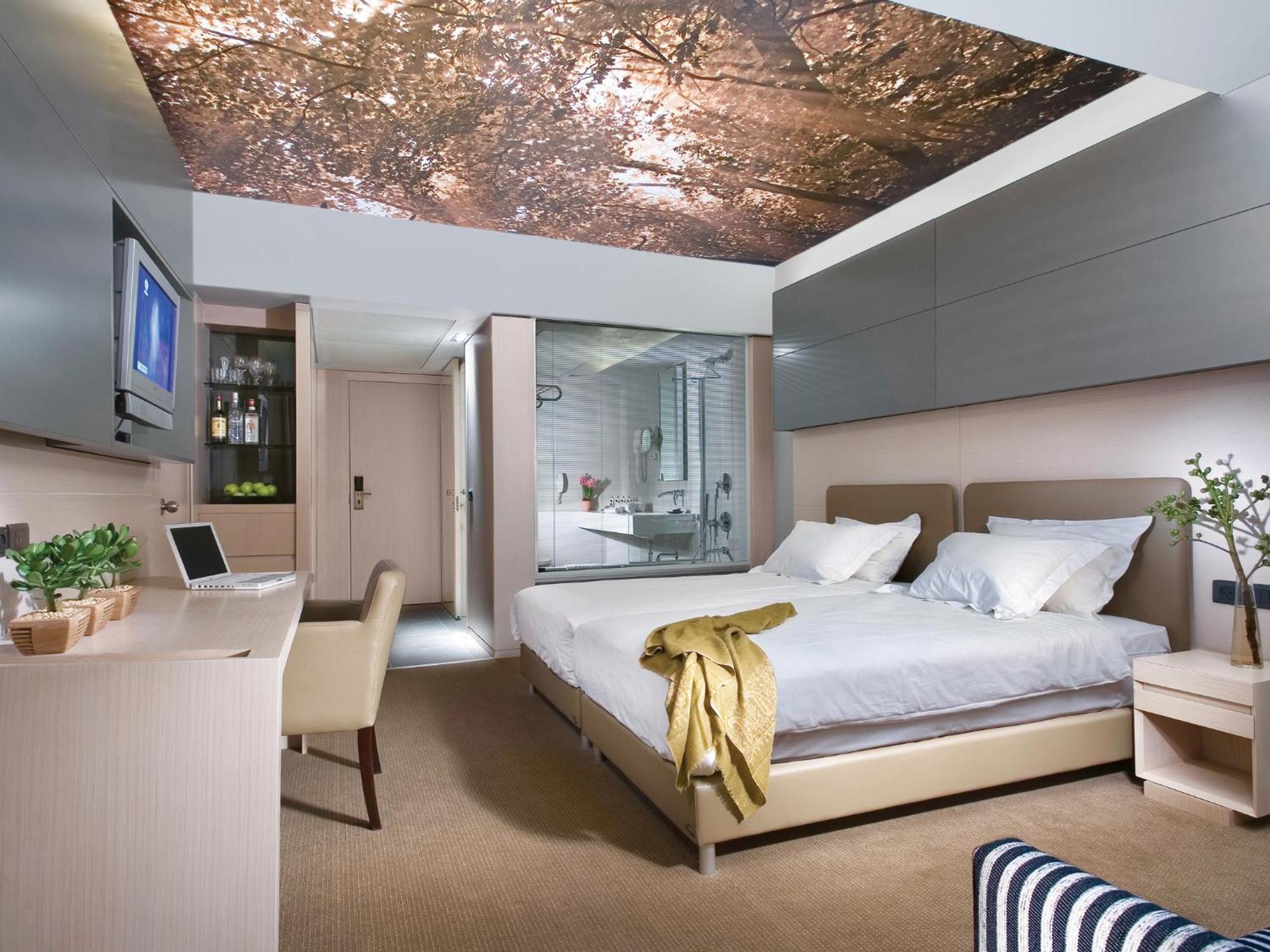 Deluxe Triple Room with City View