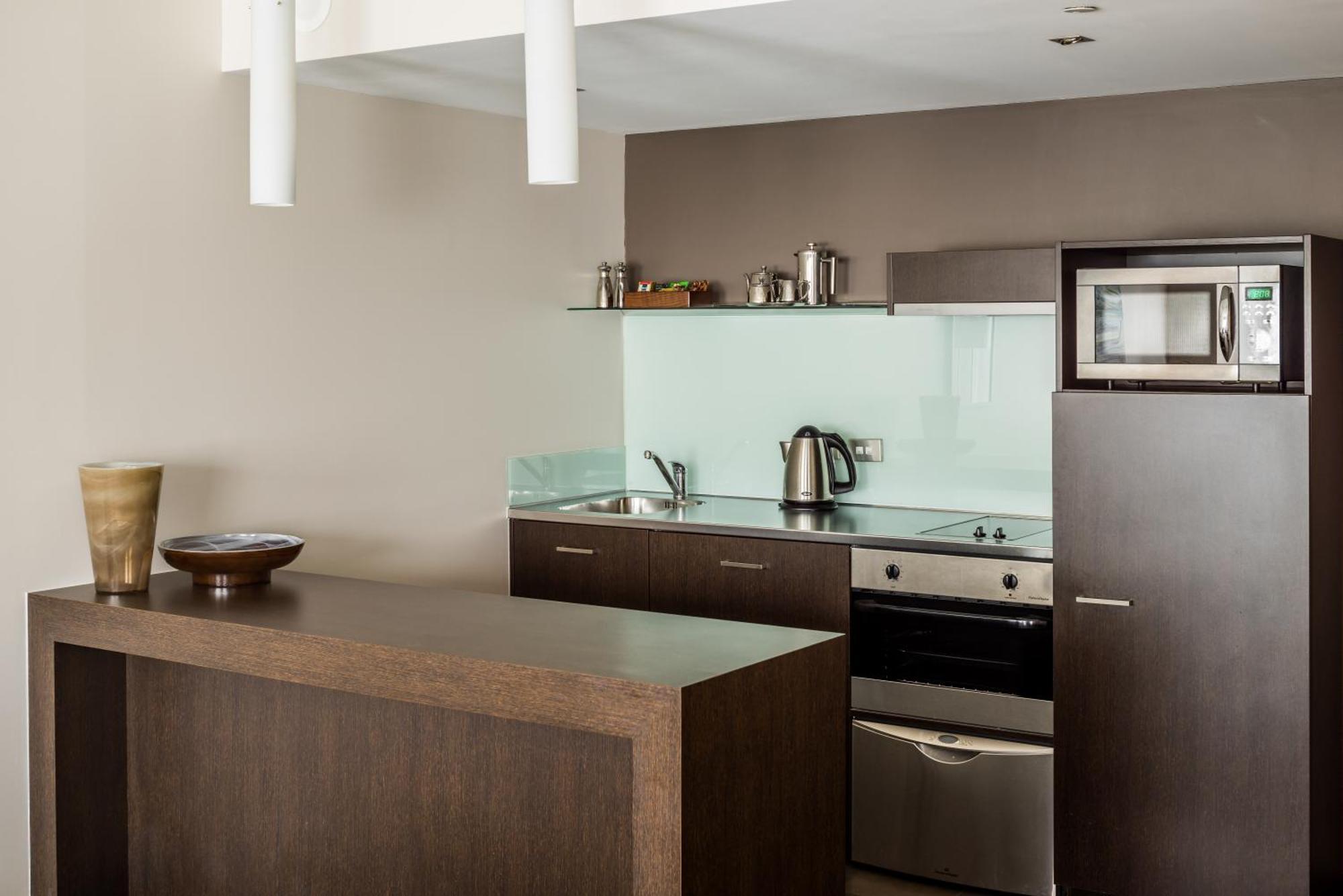 Premier One-Bedroom Twin Suite