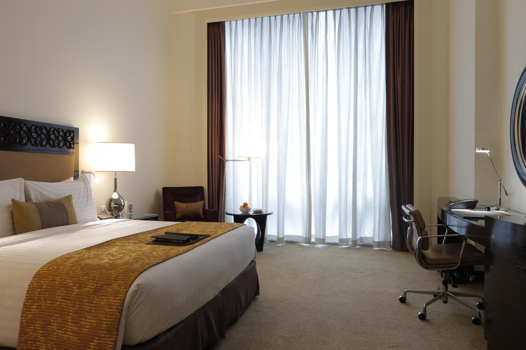 Deluxe King Room - Pool View