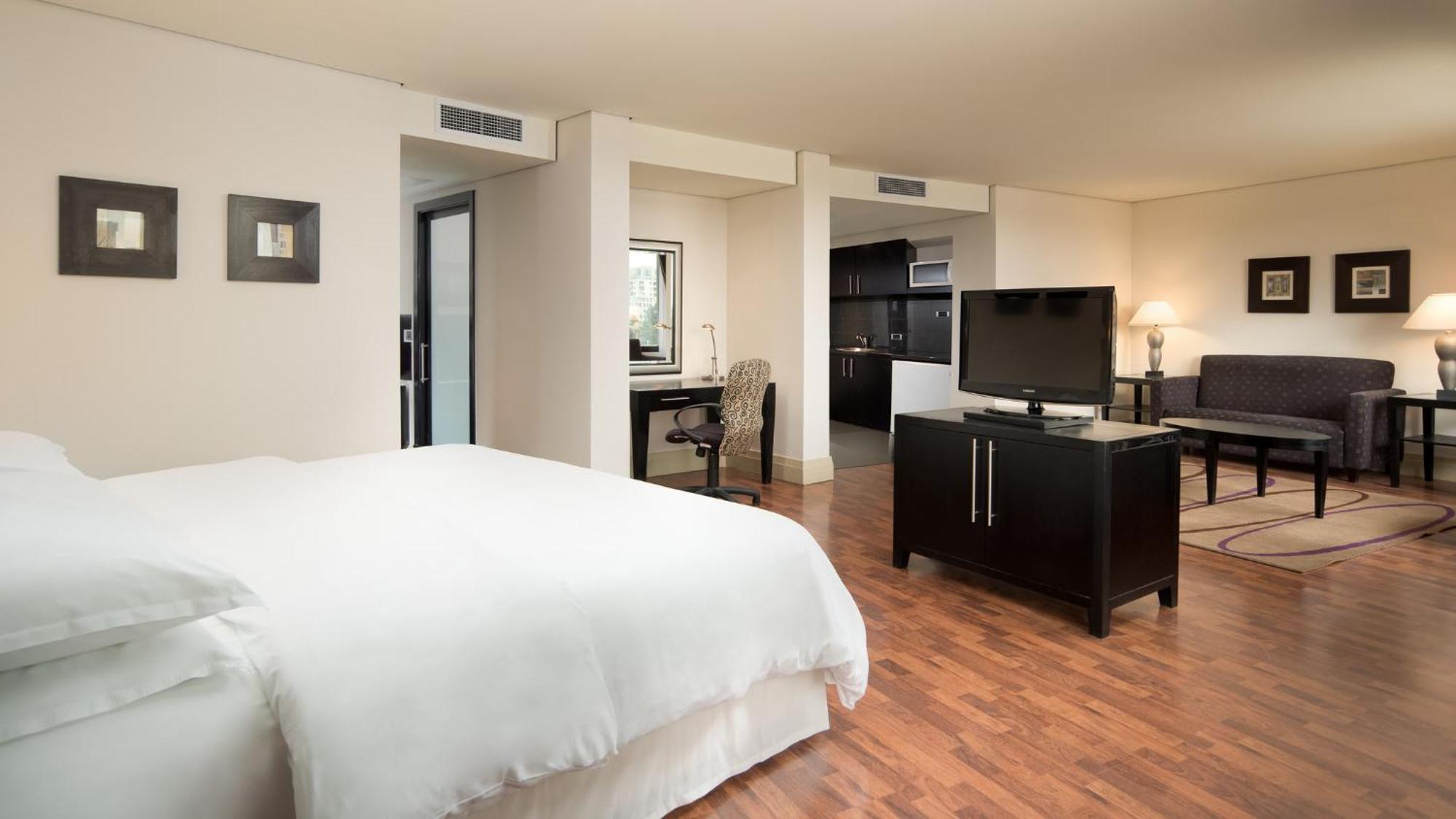 Junior Suite,703440826:JPEG