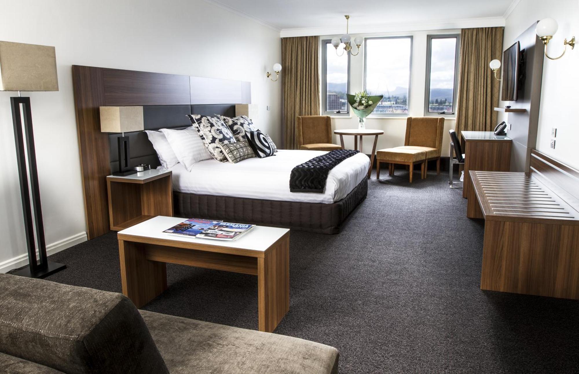 King Suite with Harbour View
