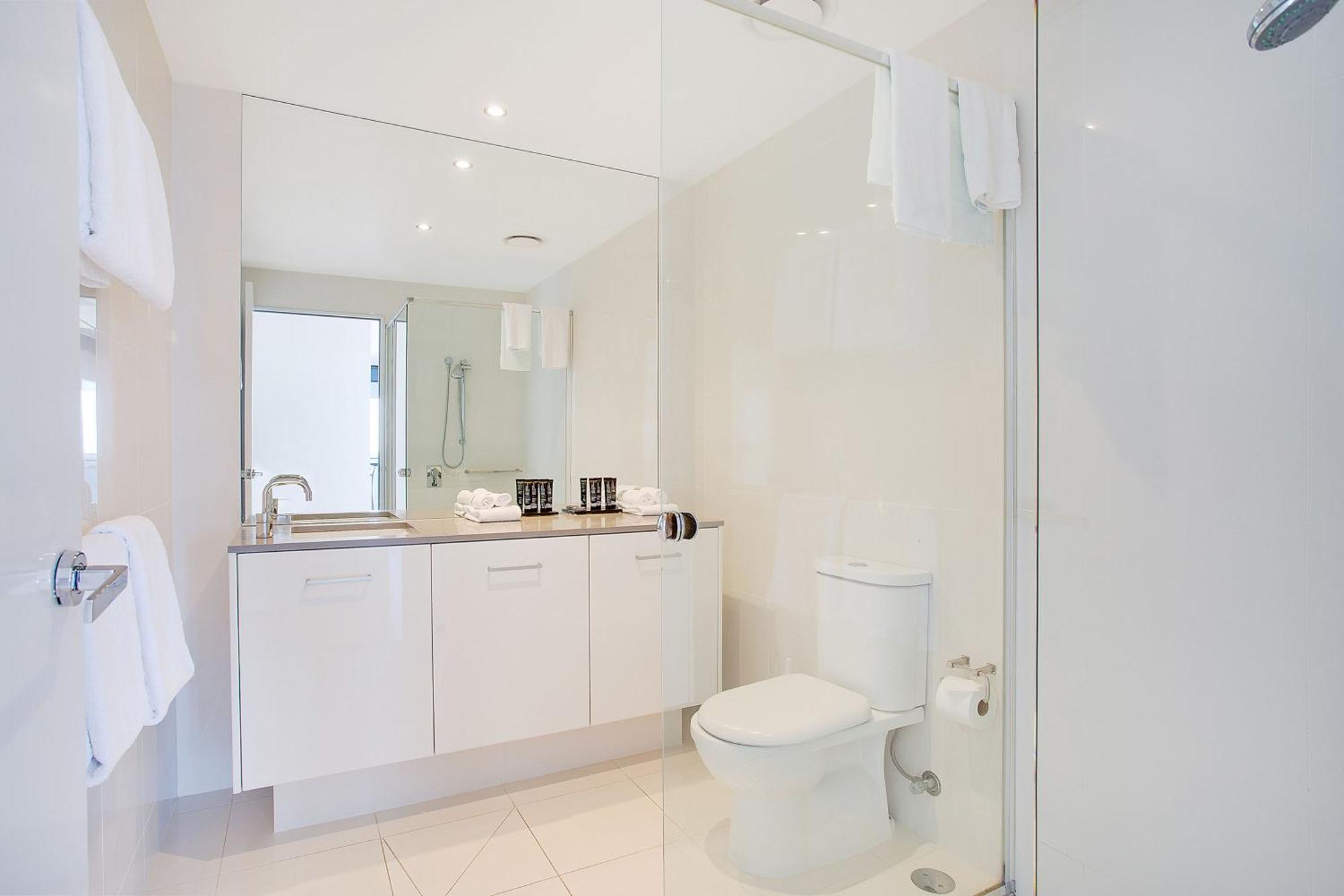 Three-Bedroom Spa Apartment,1212549274:JPEG