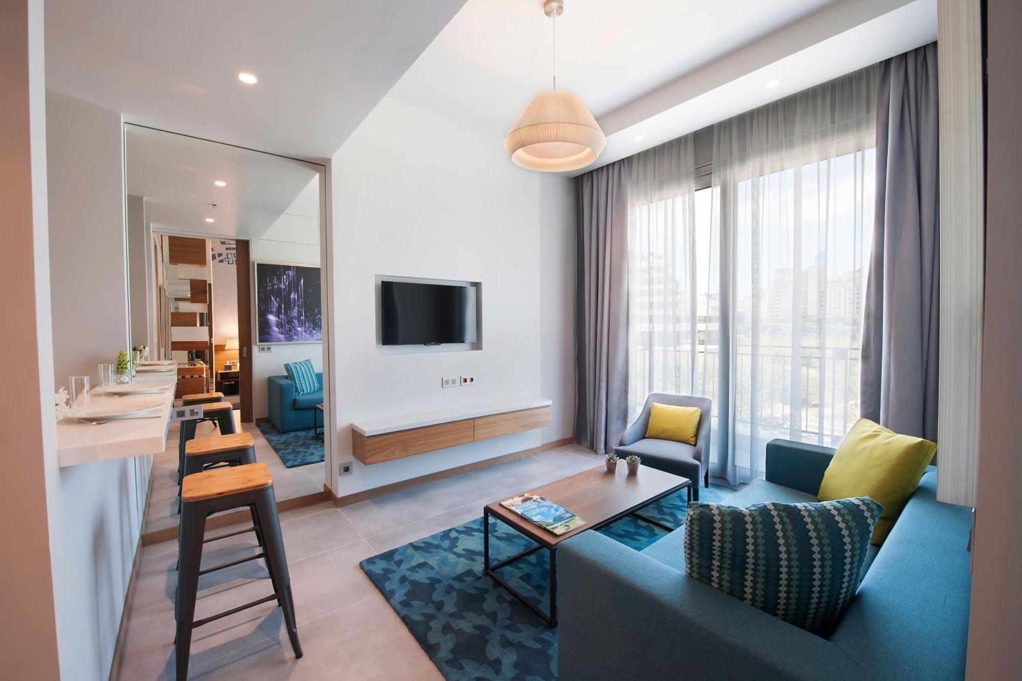 Three-Bedroom Apartment Balcony,1765939732:JPEG