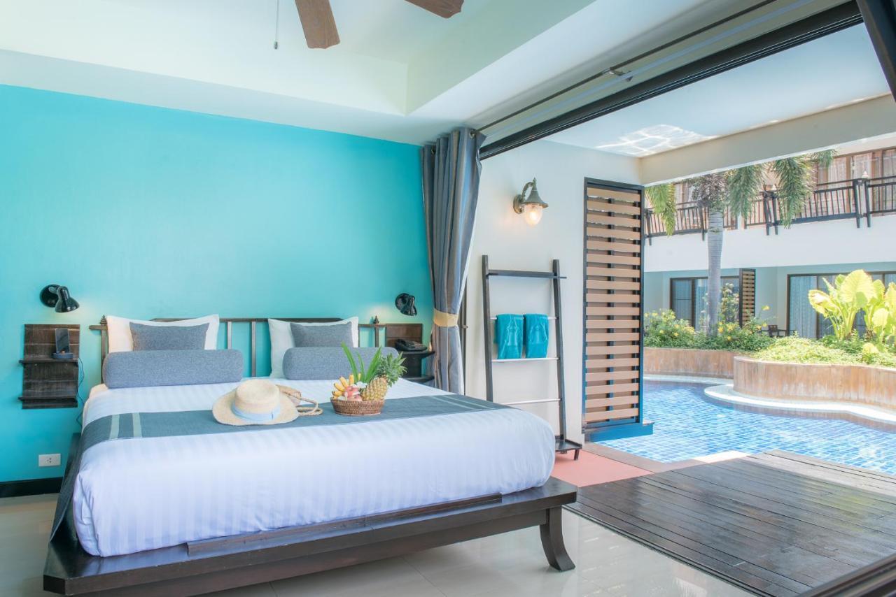 Gold Suite with Pool Access