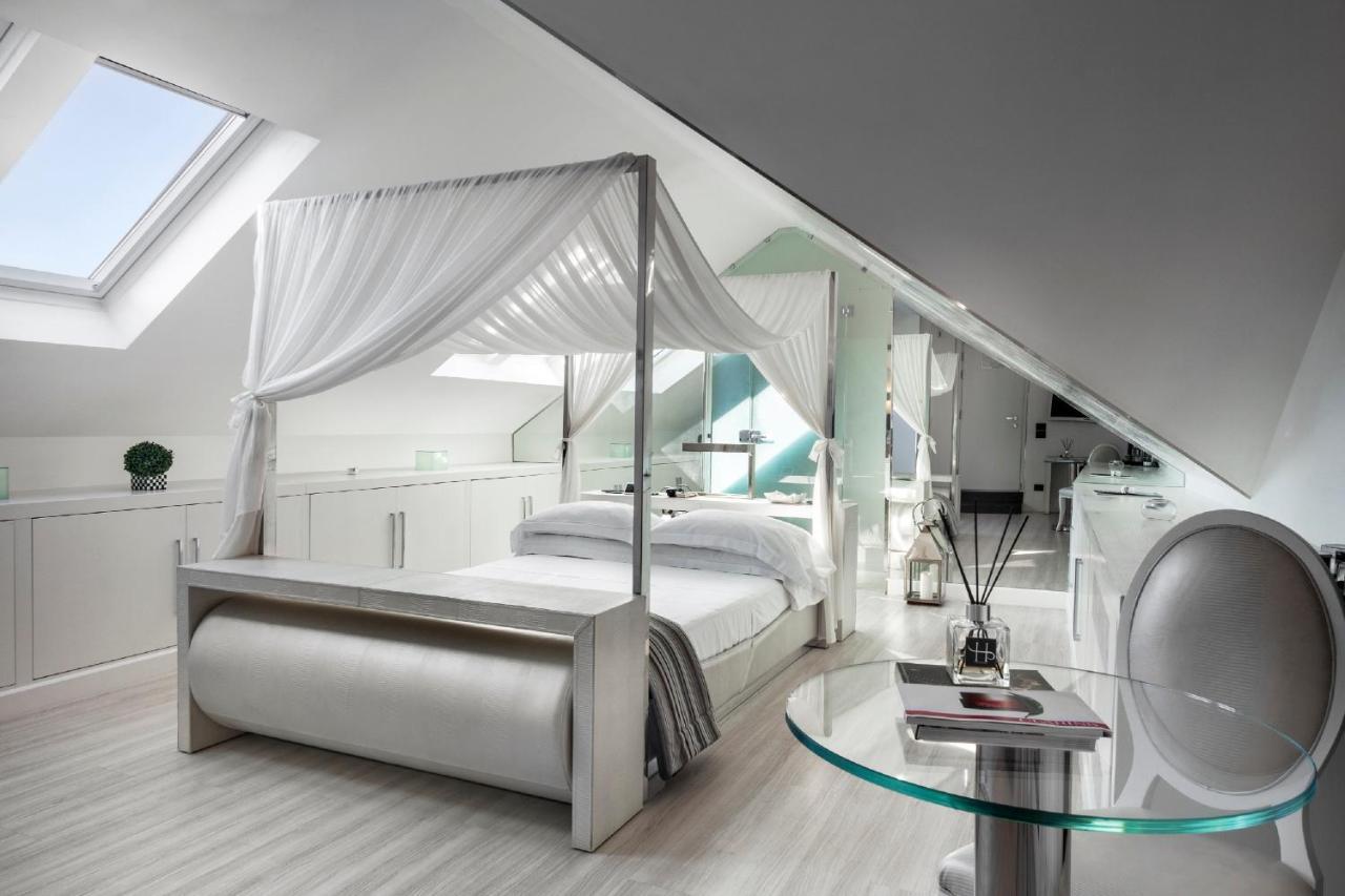 Suite with Terrace and Spa Access