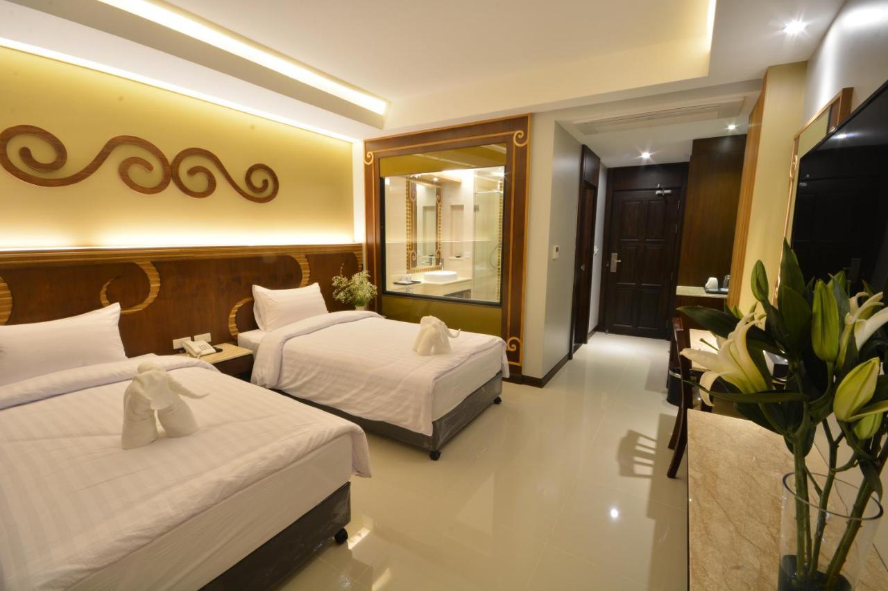 Deluxe Double or Twin Room with Pool Access