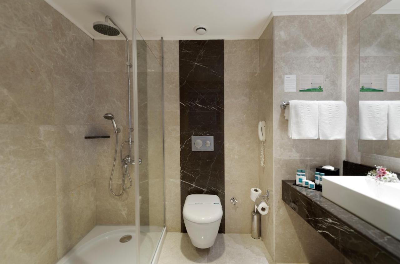 Deluxe Triple Room with Garden View