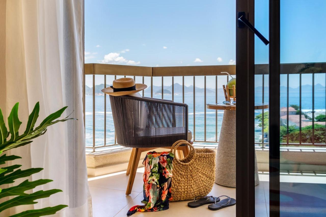 One-Bedroom Gold King Suite with Sea View