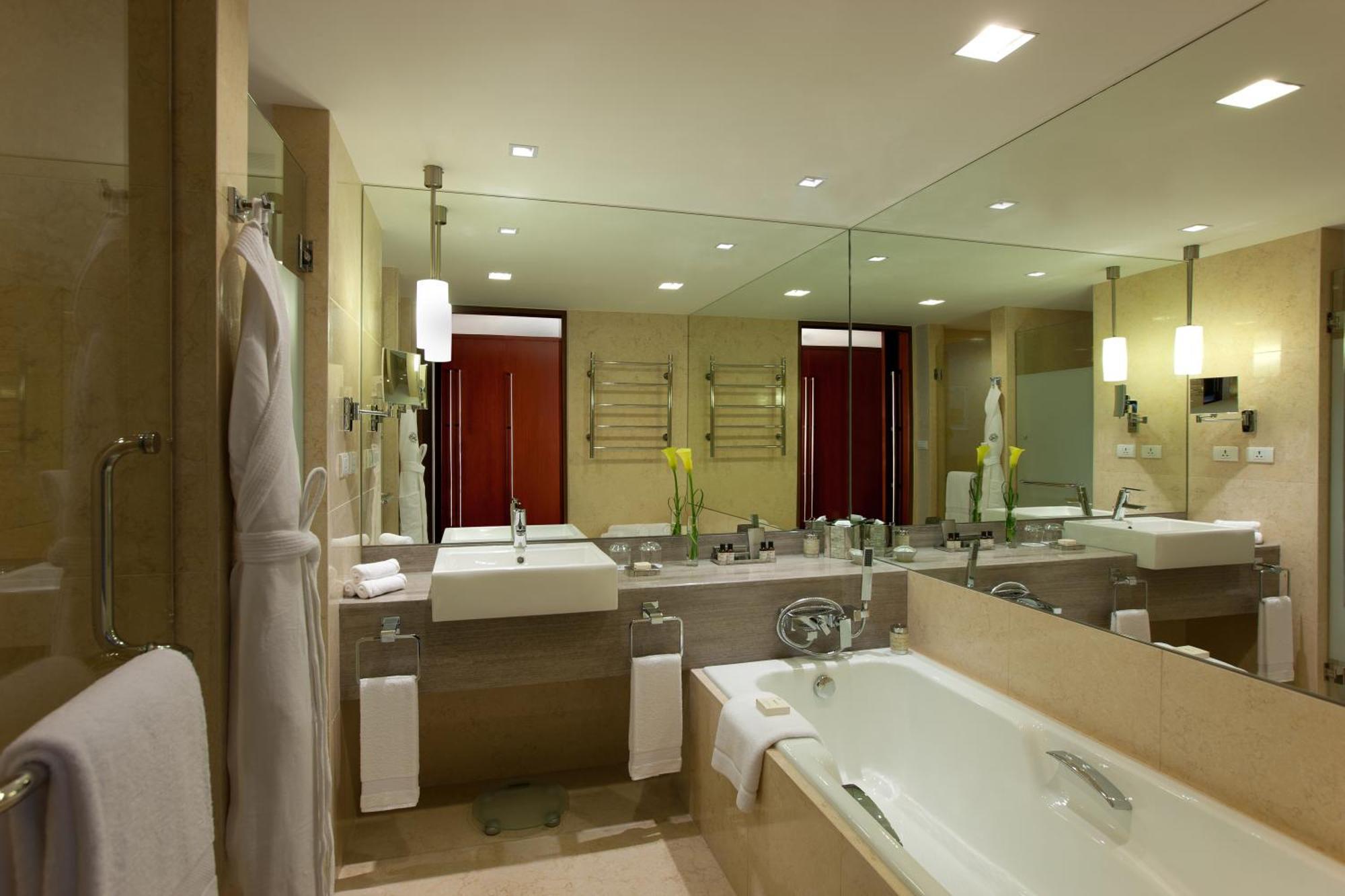 Fairmont Room King