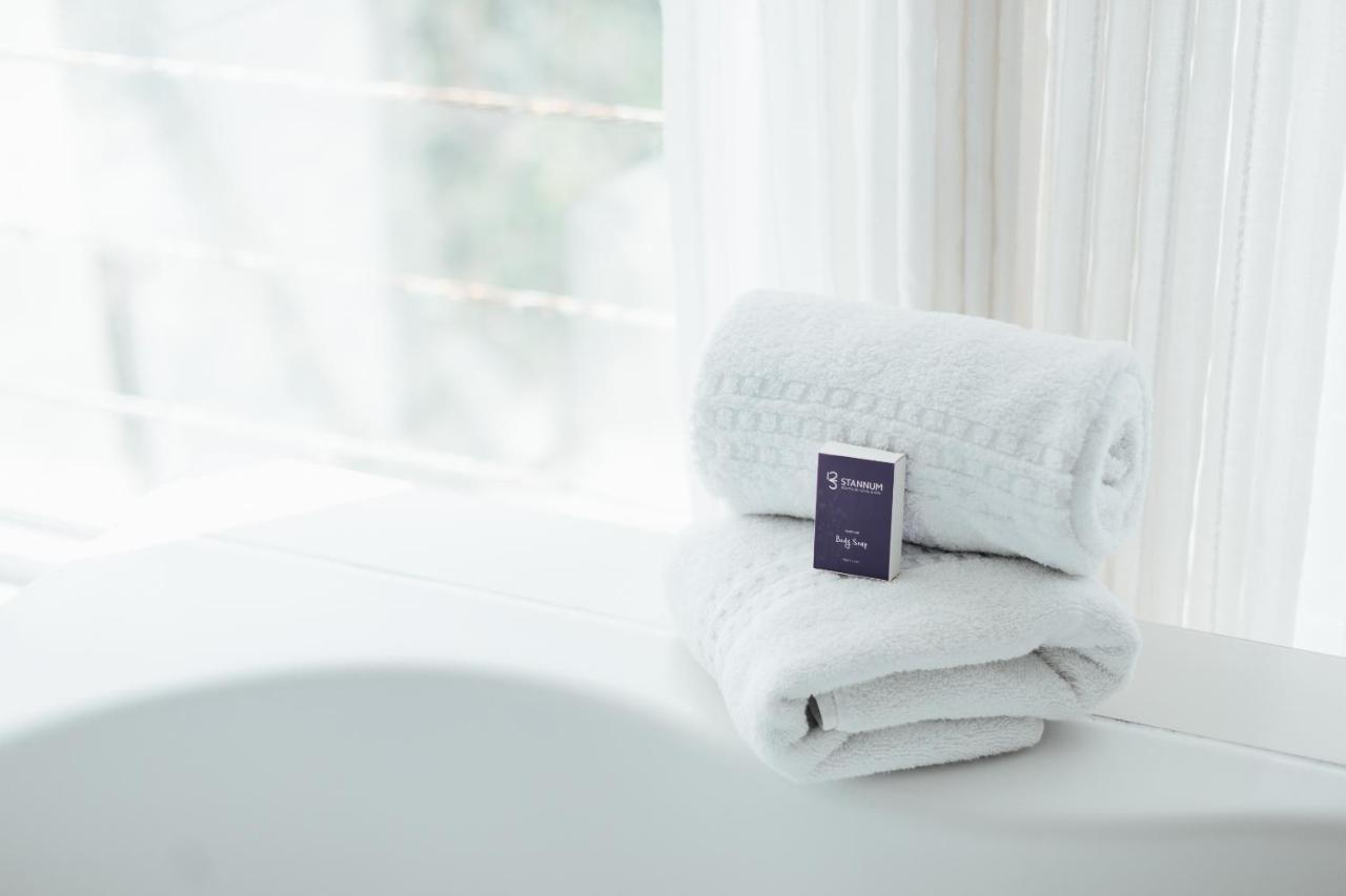 Premium King Room with City Views