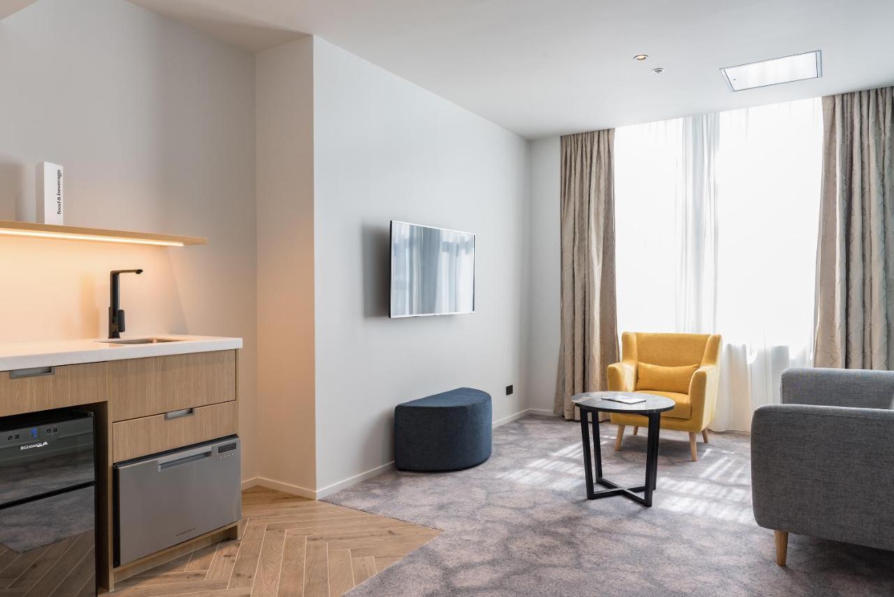 Premier Queen Room,775160095:JPEG