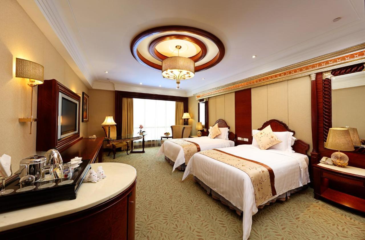 Elite Twin Room