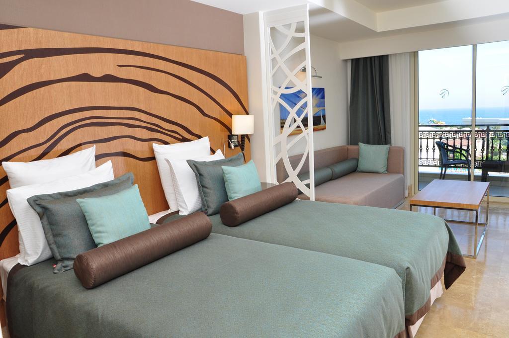 Standard Double or Twin Room with Sea View