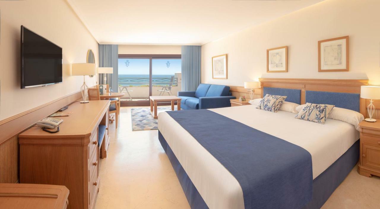 Romantic Offer in a Double Room with Sea View