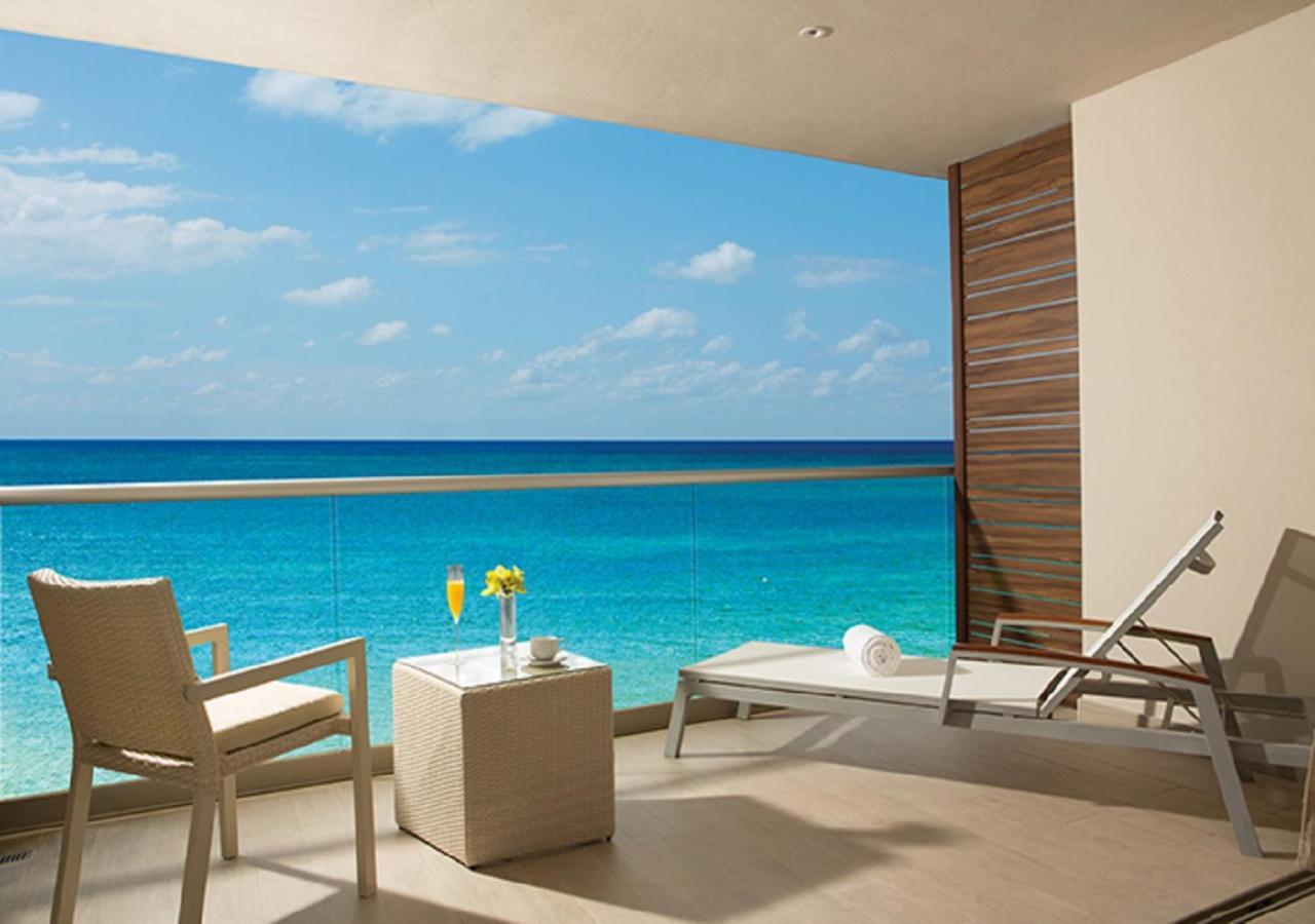 Xhale Club Junior Suite Swimout Ocean Front Double