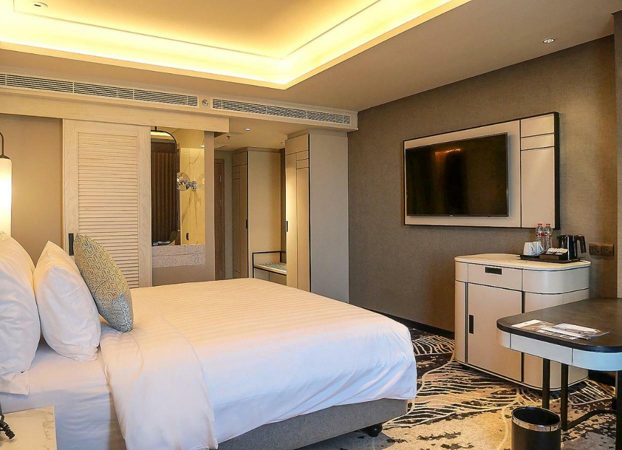 Deluxe Double Room with City View