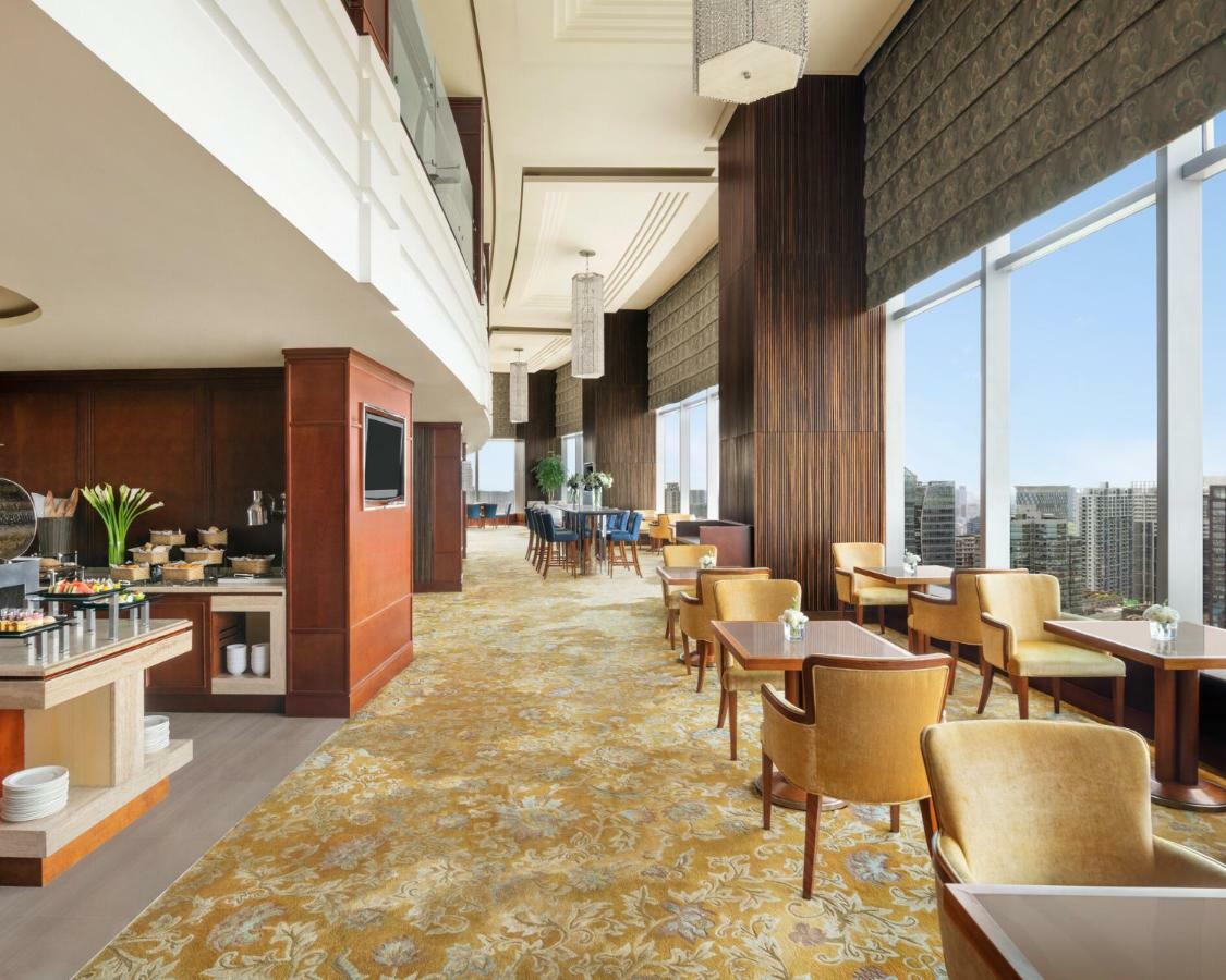 Horizon Premier King Room