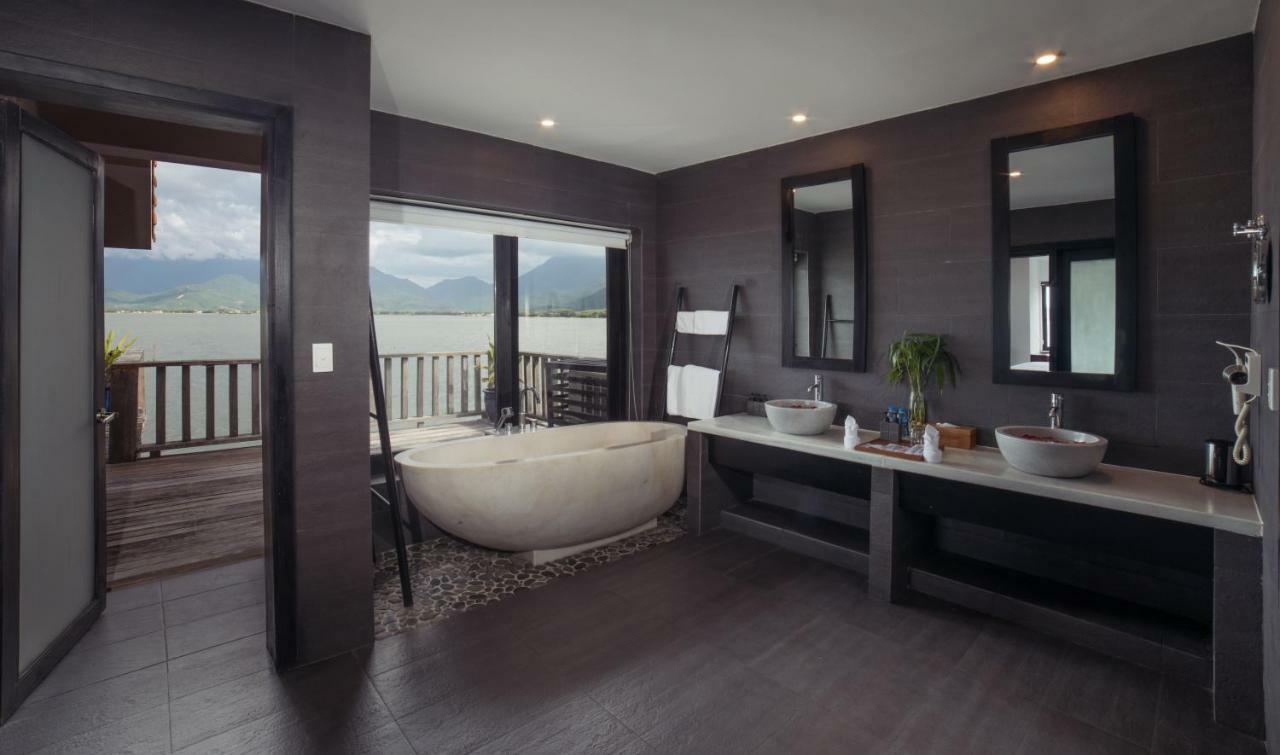 Water Villa with Free 8-Hour Transportation