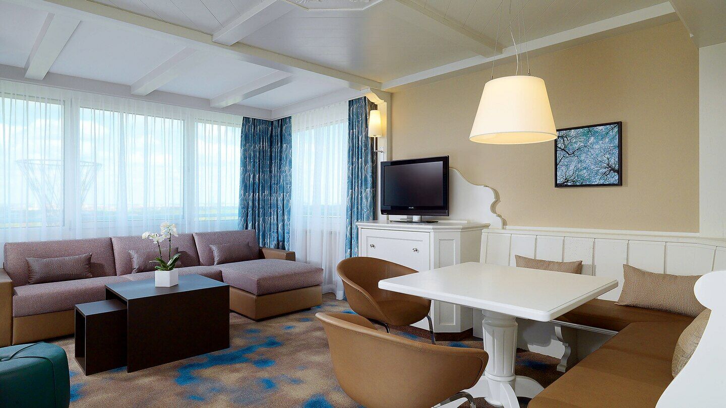 Junior Suite with Club Lounge Access,1164470433:JPEG