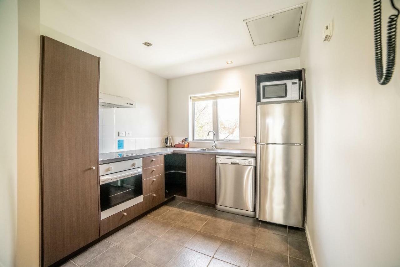One-Bedroom Apartment,910092898:JPEG