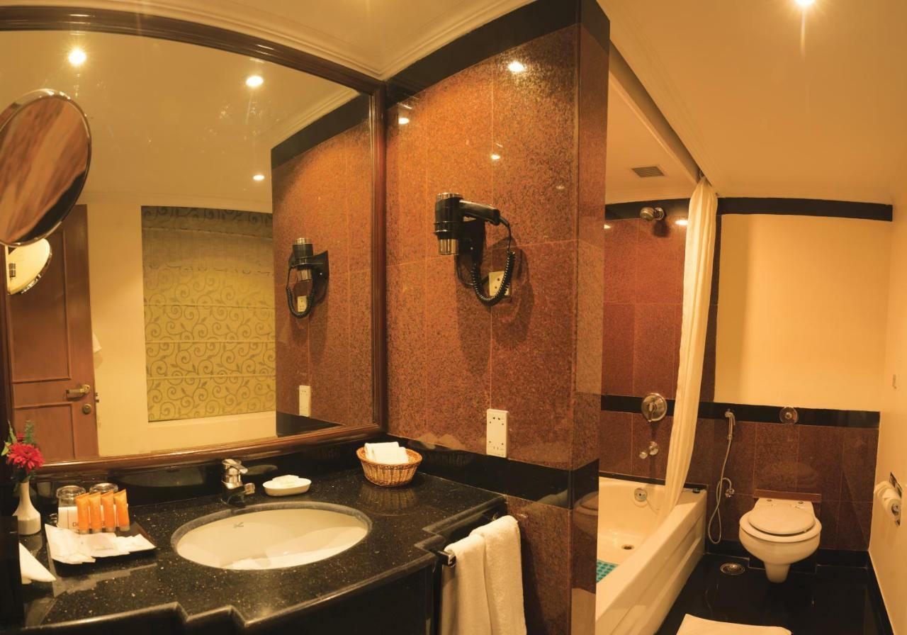 Suite with 20% discount on Spa & Laundry & Roundtrip Airport transfers