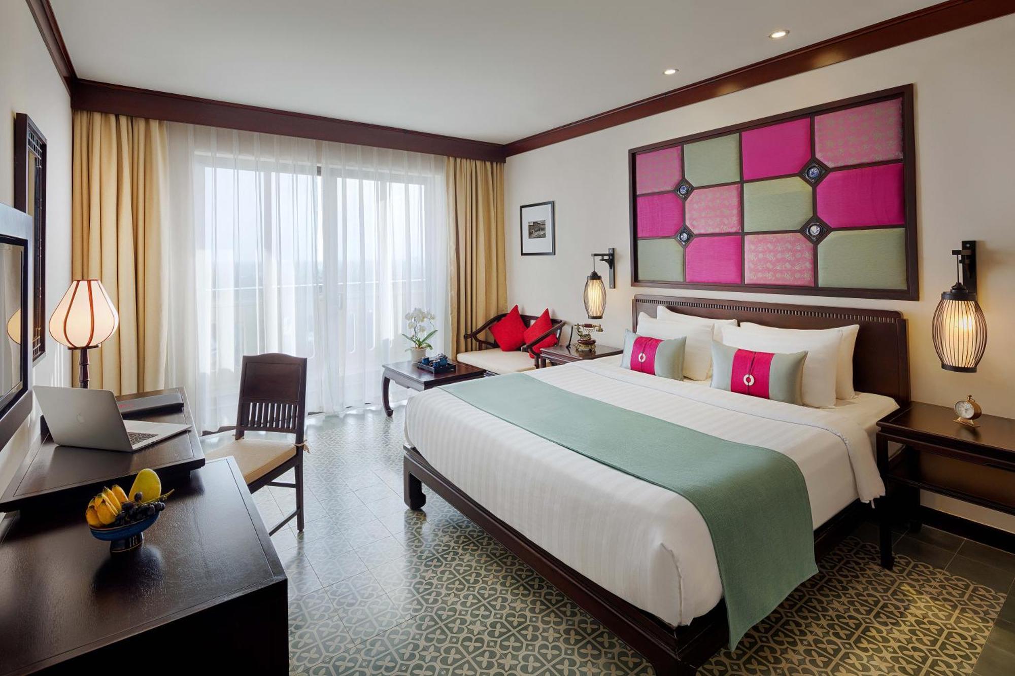 Deluxe Queen Room with Ocean/Riverside View and Balcony,1530675262:JPEG