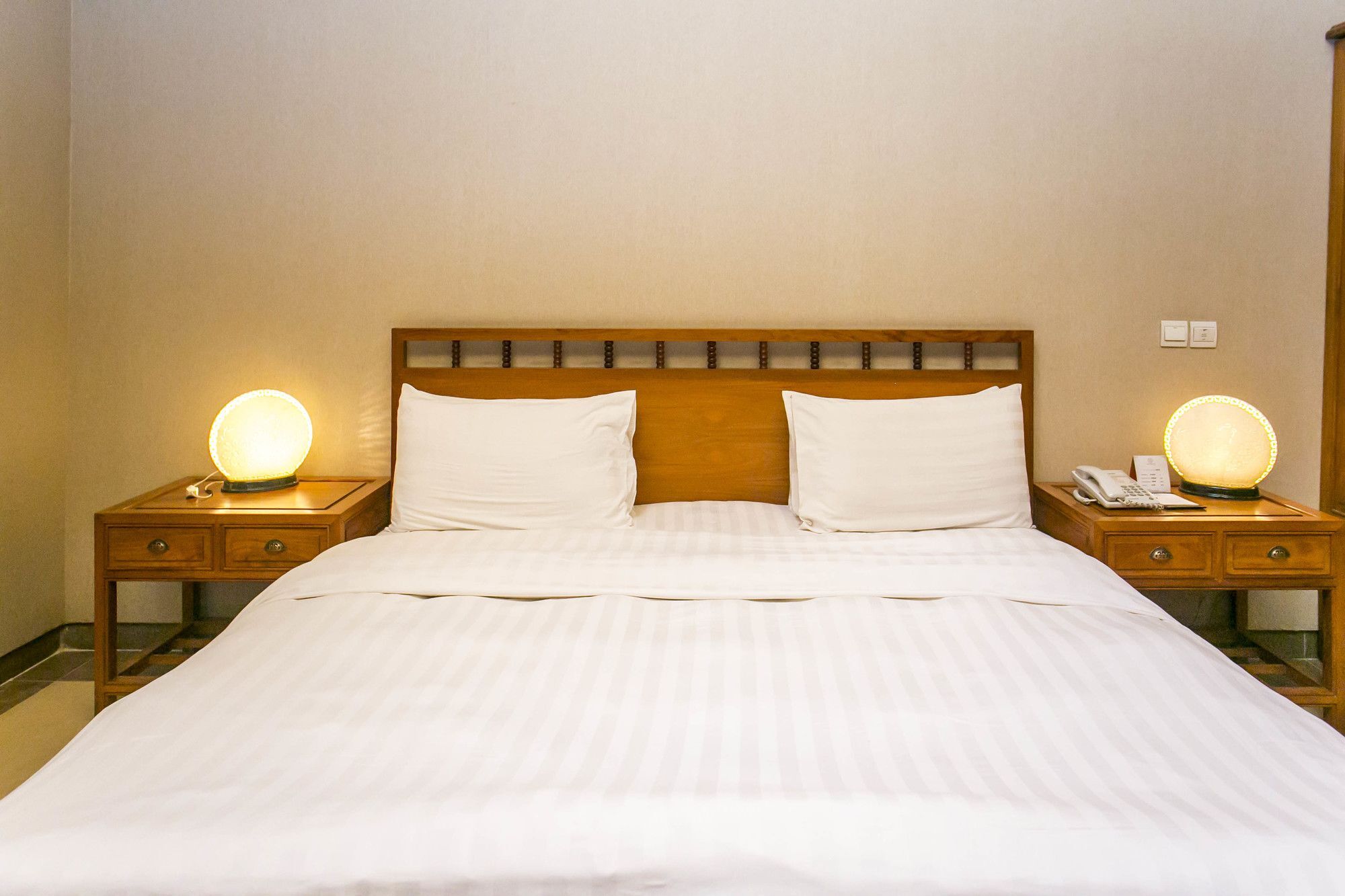 King Suite,915619966:JPEG