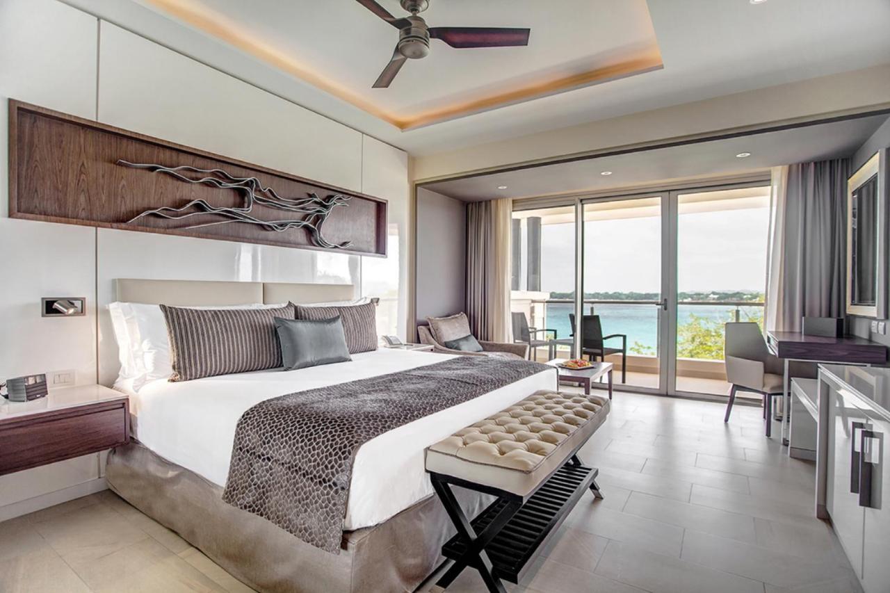 Luxury Presidential One Bedroom Suite Ocean View