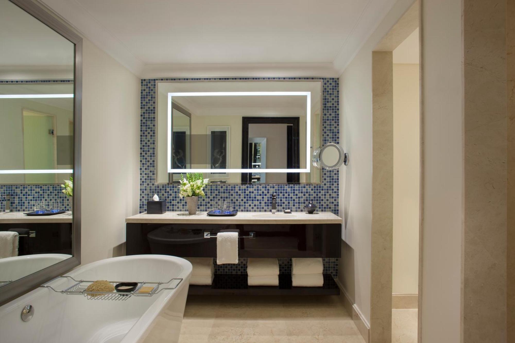 Twin Room with City View