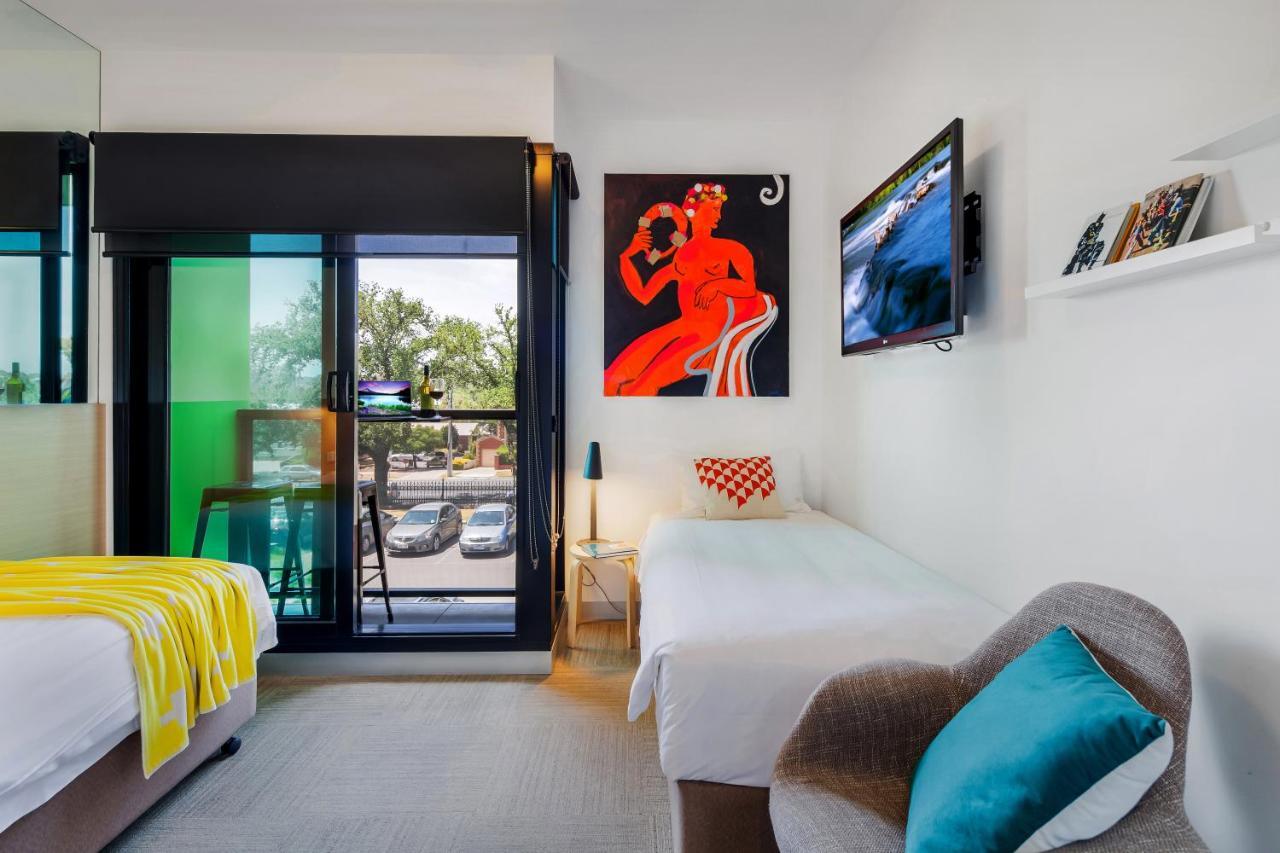 Standard Twin Room with Balcony