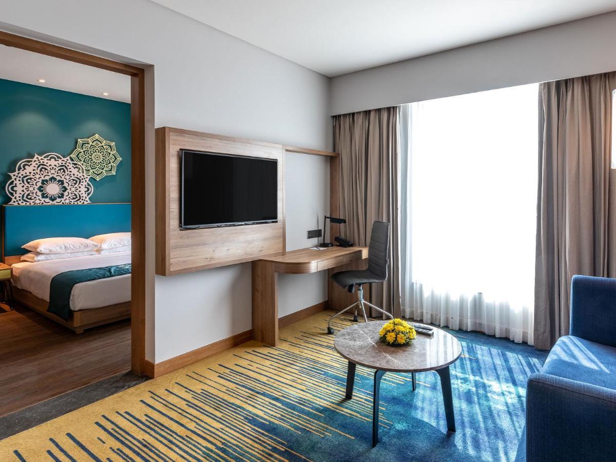 Junior Suite Room - 15% Discount on Food & Beverages and Laundry, INR 500 SPA credit per room per stay