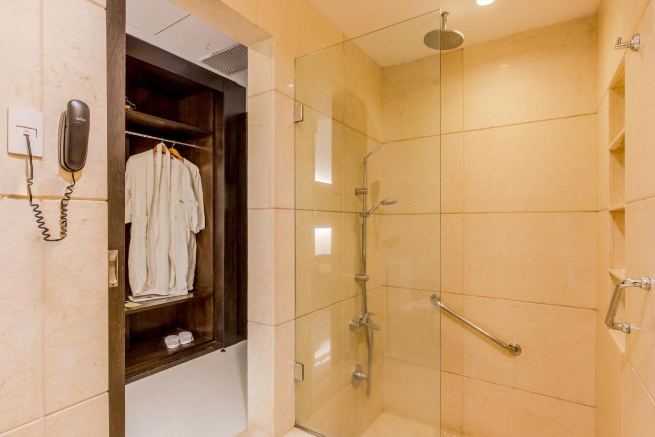 Executive King Or Twin Top Floor Rooms - Free access to Steam Jacuzzi & Gym