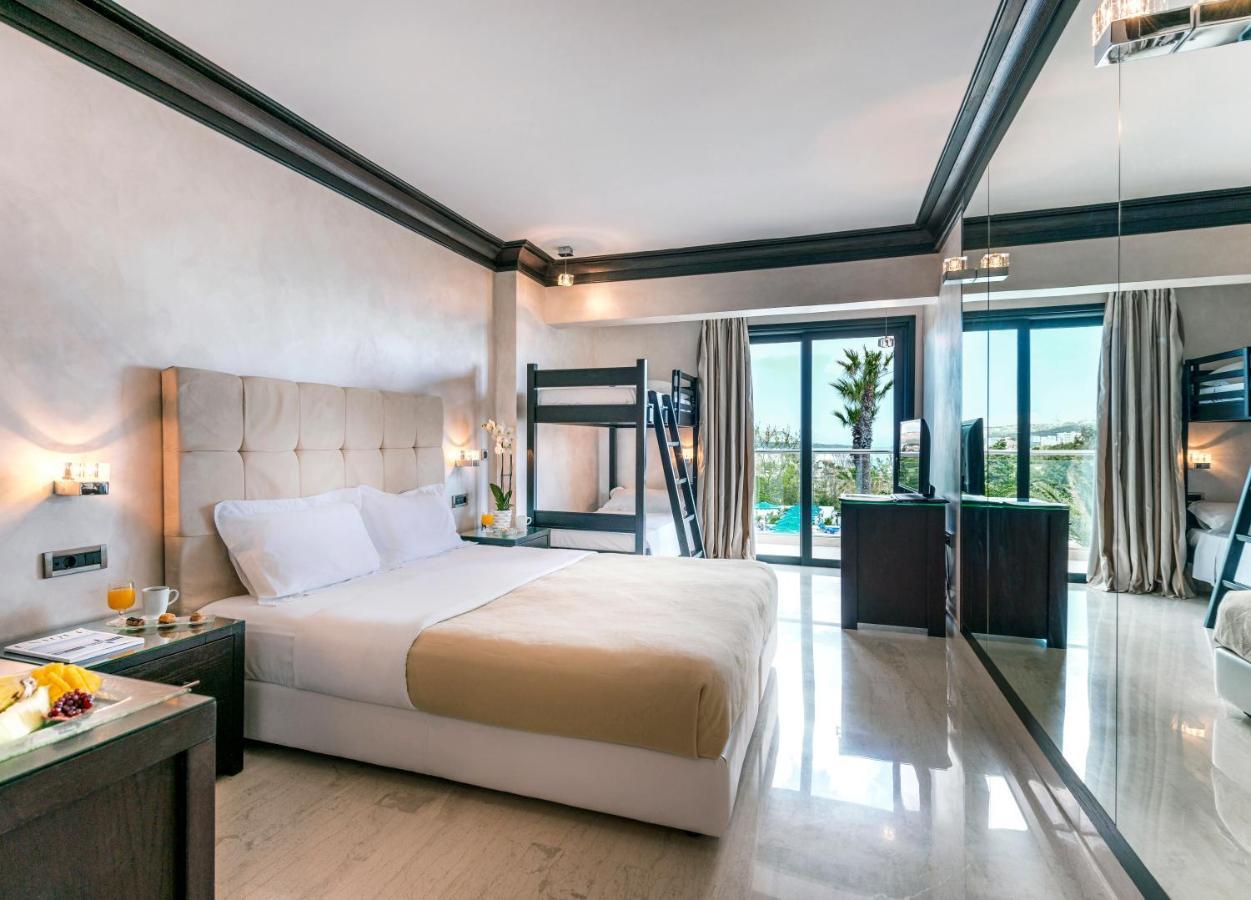 Quadruple Room with Sea View