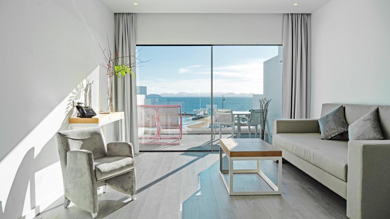 Standard Twin Room with Sea View,976410961:JPEG