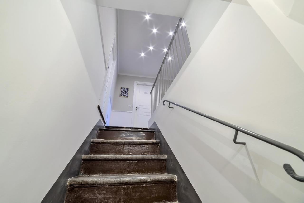 Deluxe Patio Room King Bed - 20% discount on Spa & Laundry,1080649756:JPEG