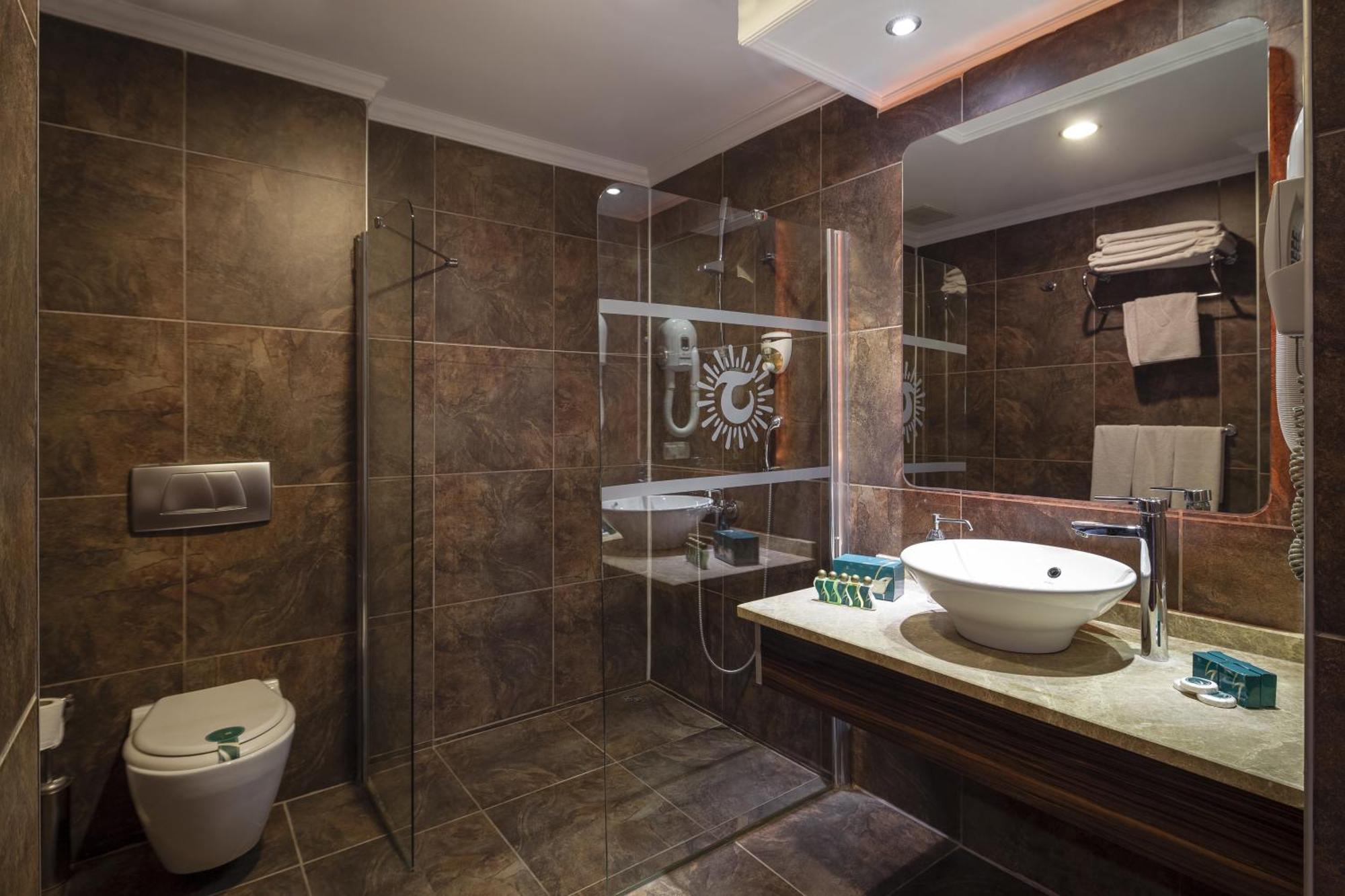 Standard Twin Room with Sea View