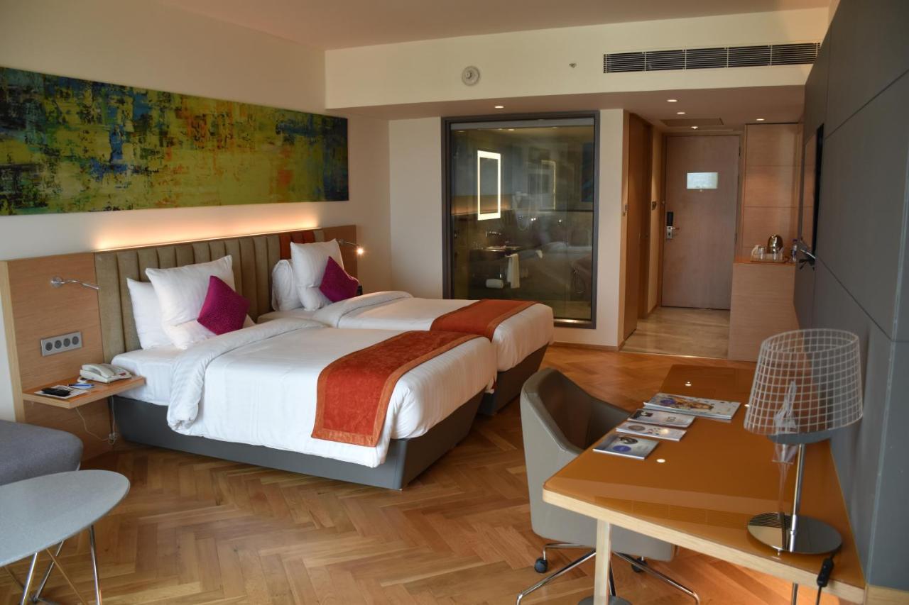 Superior Room - Twin Beds
