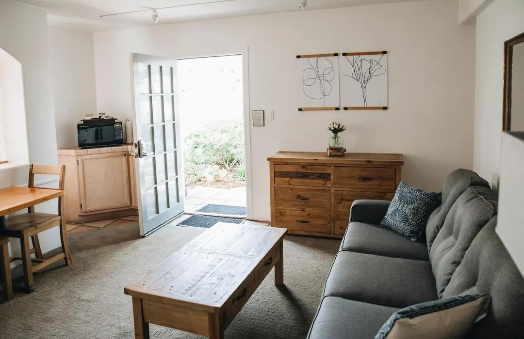 Cottage Inn & Spa-1