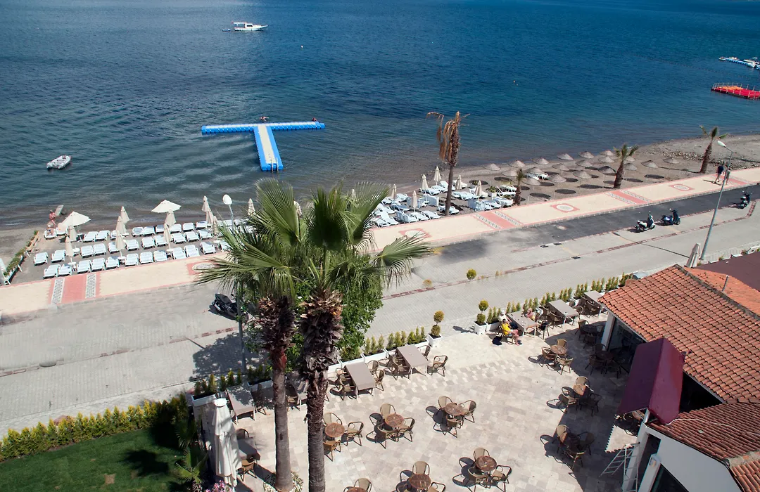 Luna Beach Deluxe Hotel-1