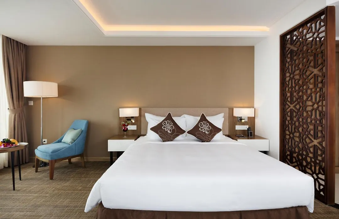 Comodo Nha Trang Hotel-1
